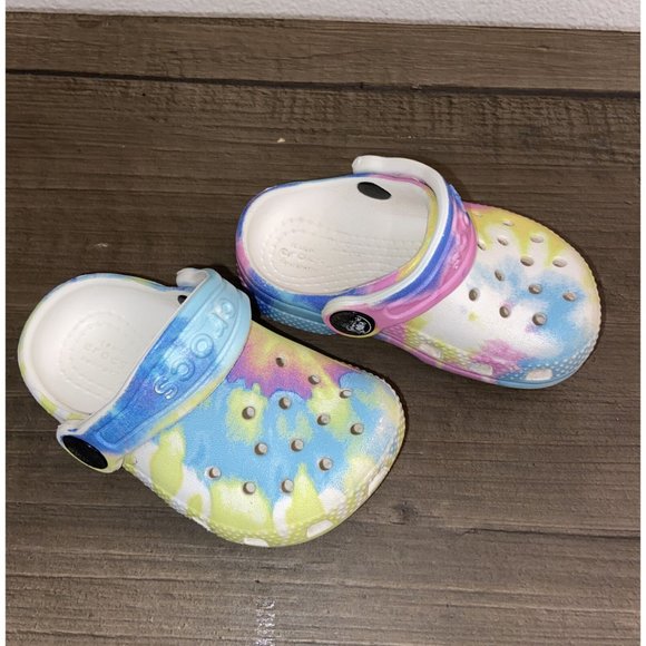 Crocs Unisex Shoes Kids 4C Classic Tie Dye Graphic Slip- on Clogs 205451 - Picture 2 of 11